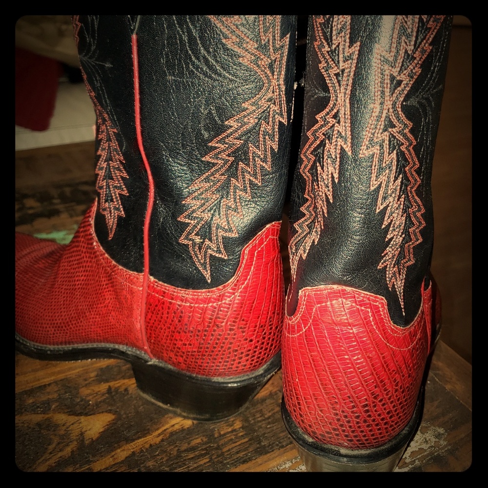 Boots - Womens 1883 Luchesse Red Snakeskin